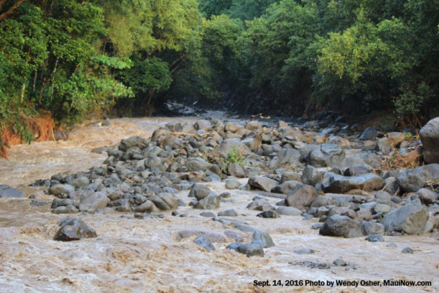 Wailuku River flooding